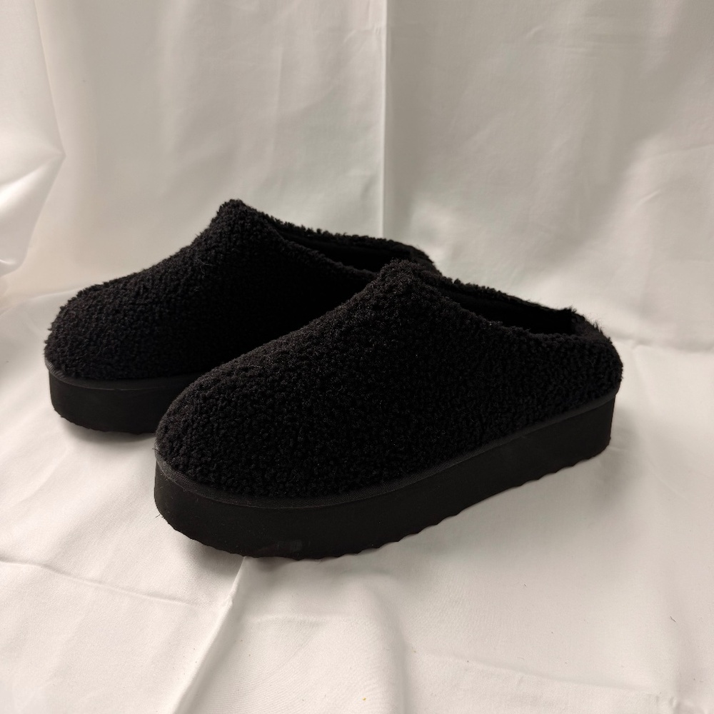 Beach by Matisse Lowkey Black Faux Shearling‎ Platform Mules Women 10M